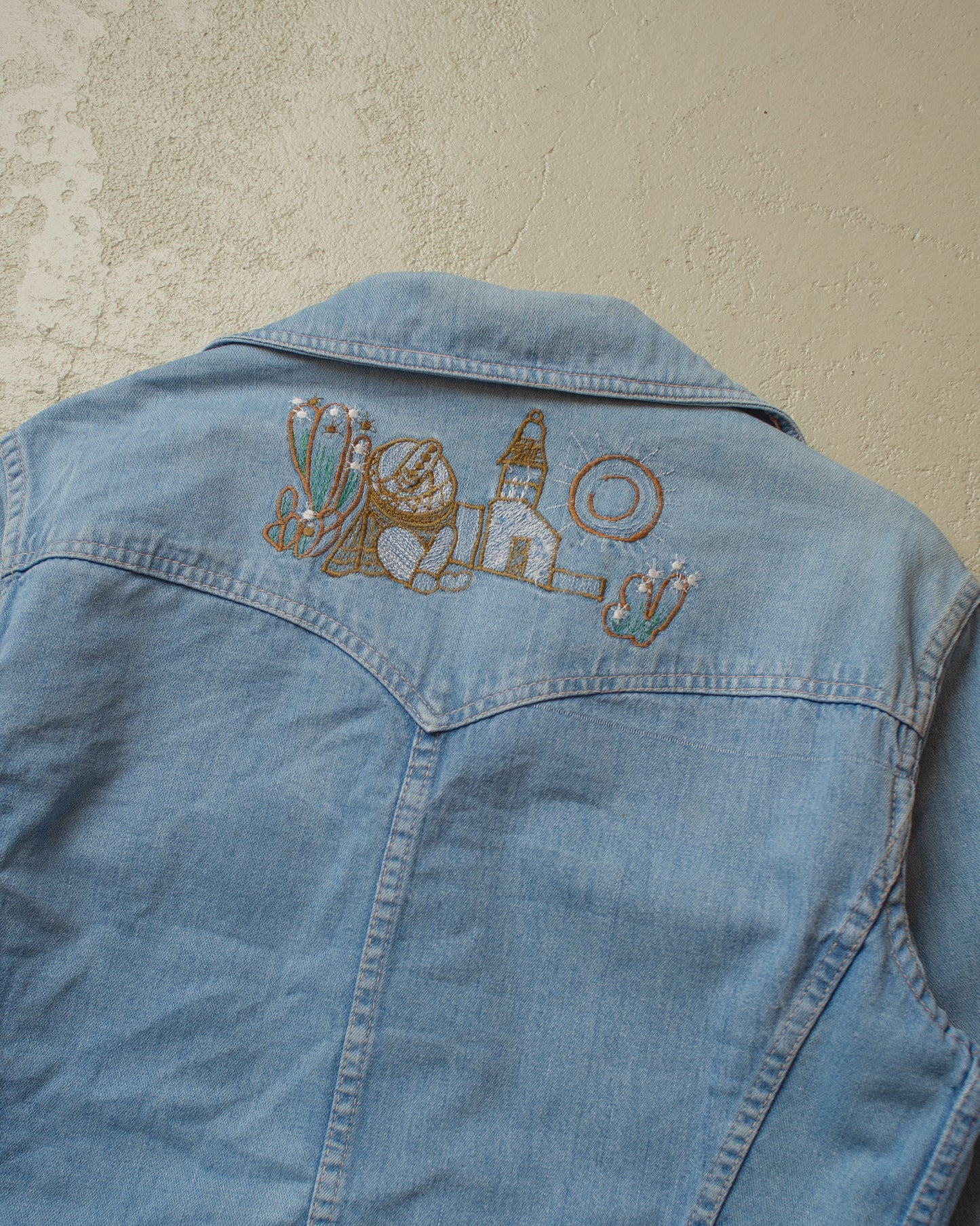 1980s Womens Fade Out Embroidered Denim Jacket blue - M/L