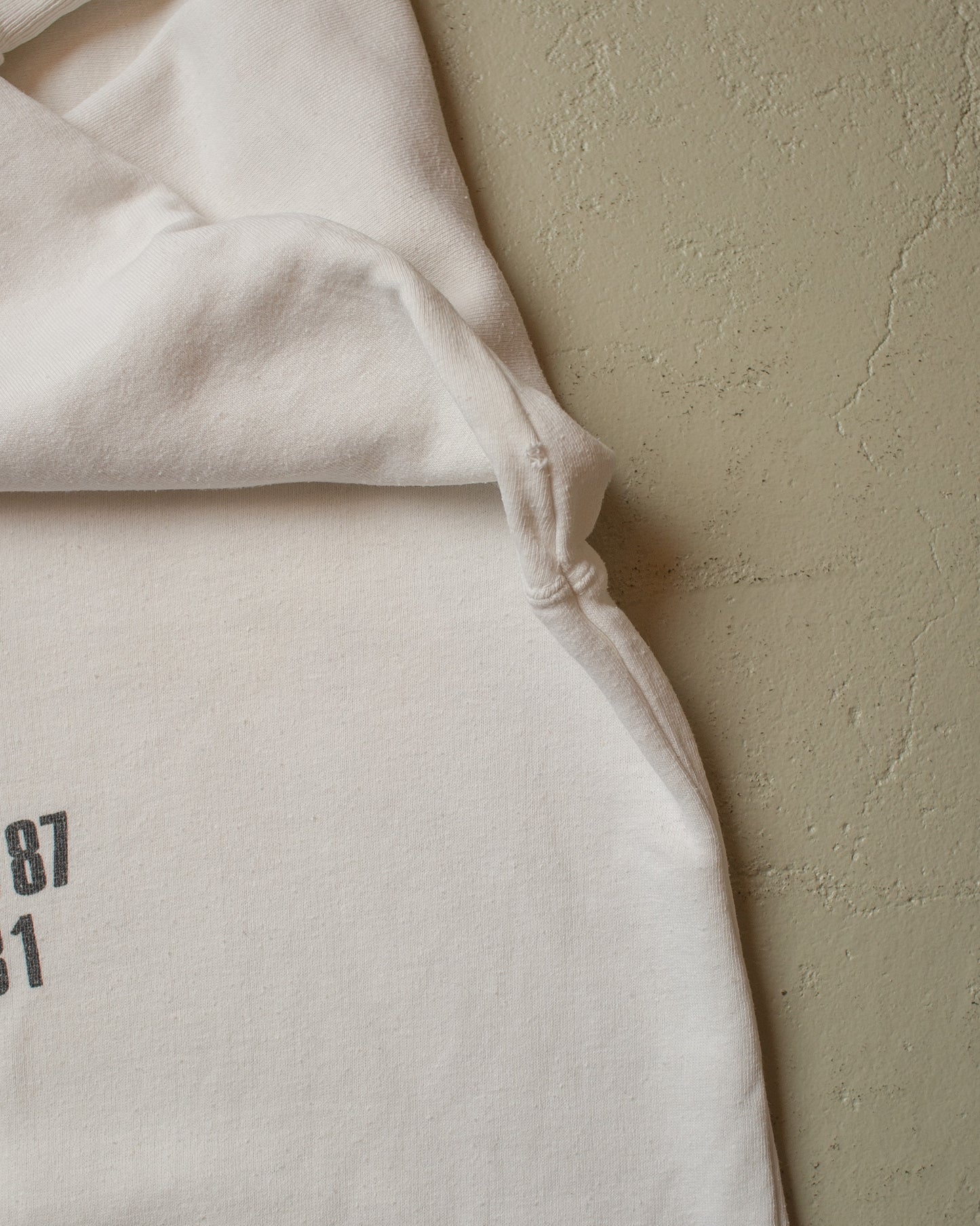 1980s distressed Fitnesscenter Norge Sweatshirt white - L