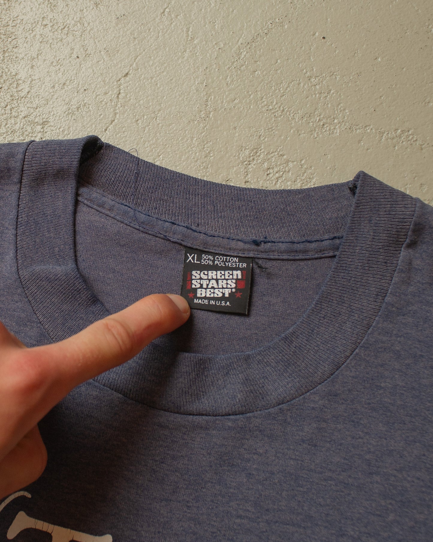 1990s distressed "Too cold to handle" Finlandia T-shirt blue - XL