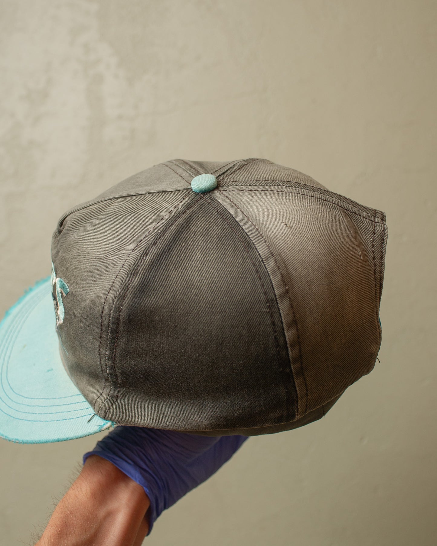 1990s distressed Sea Wave Sharks Two Tone Snapback black/blue