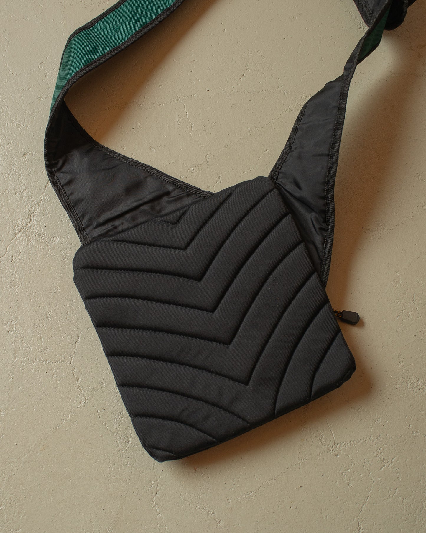 1990s Camel Sidebag black