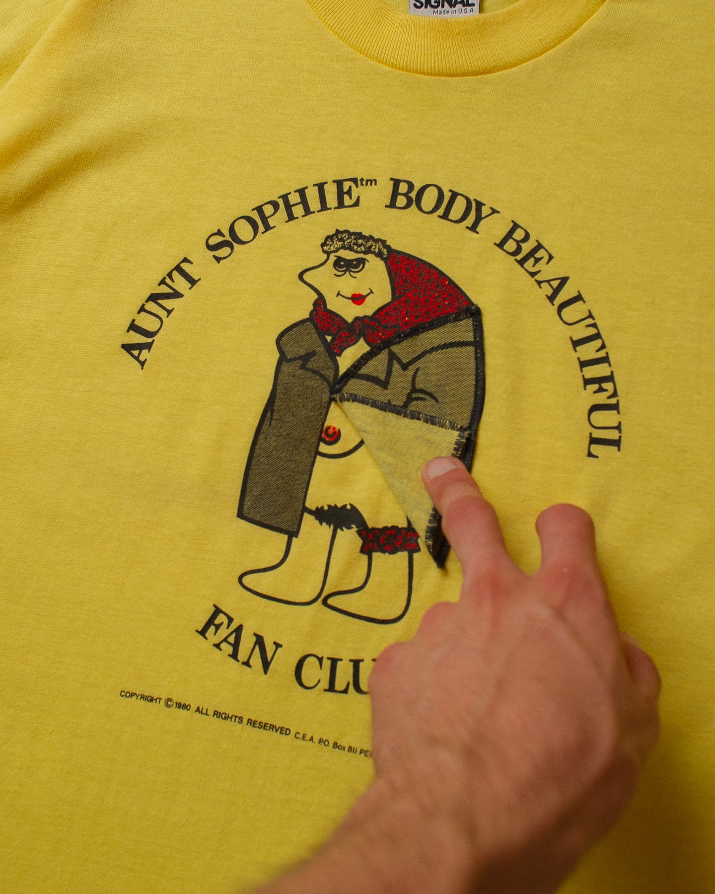 1980 unworn Aunt Sophie Body Beautiful Fan Club T-shirt yellow - L/XL