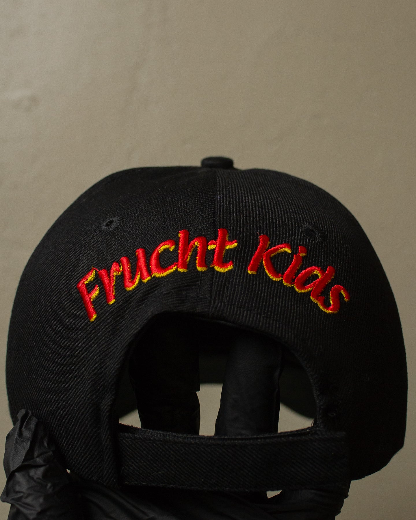 00s Frucht Kids Strapback black