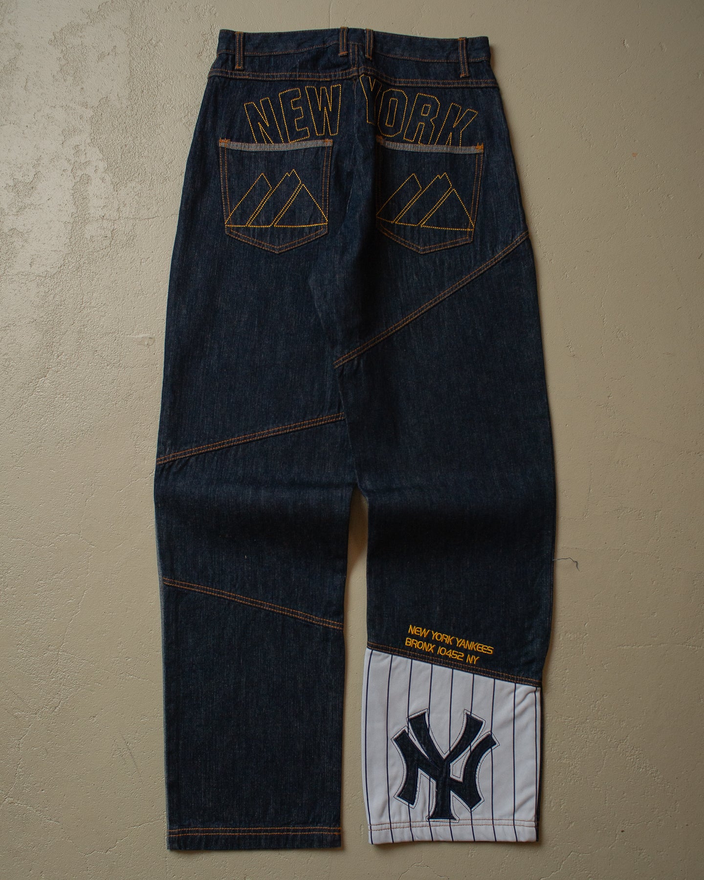 00s NWT Majestic New York Yankees Denim - W34/36/42