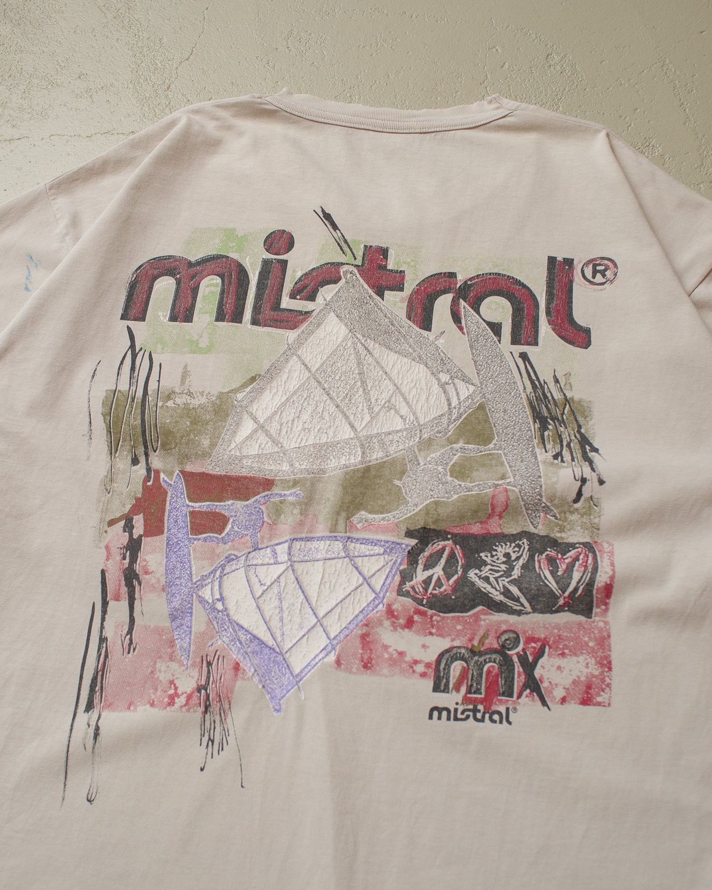 90s thrashed Mistral Windsurfing T-shirt beige - XL