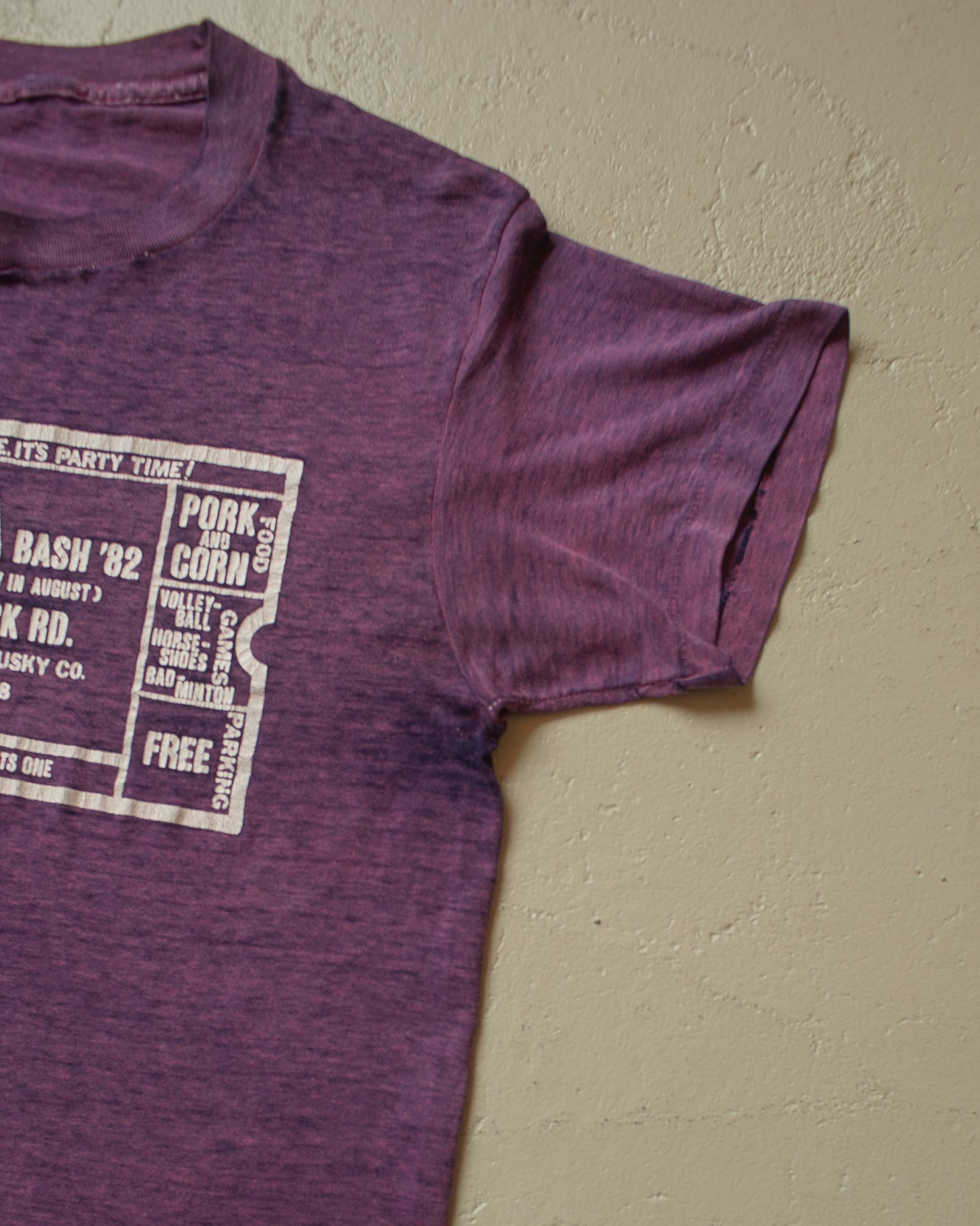 1982 T.S.I.A Bash Faded Ticket T-shirt purple - XS/S