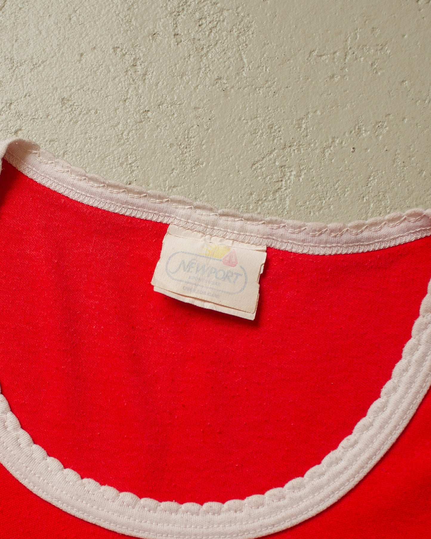 1980s Womens Newport Two Tone Ringer T-shirt red - M/L