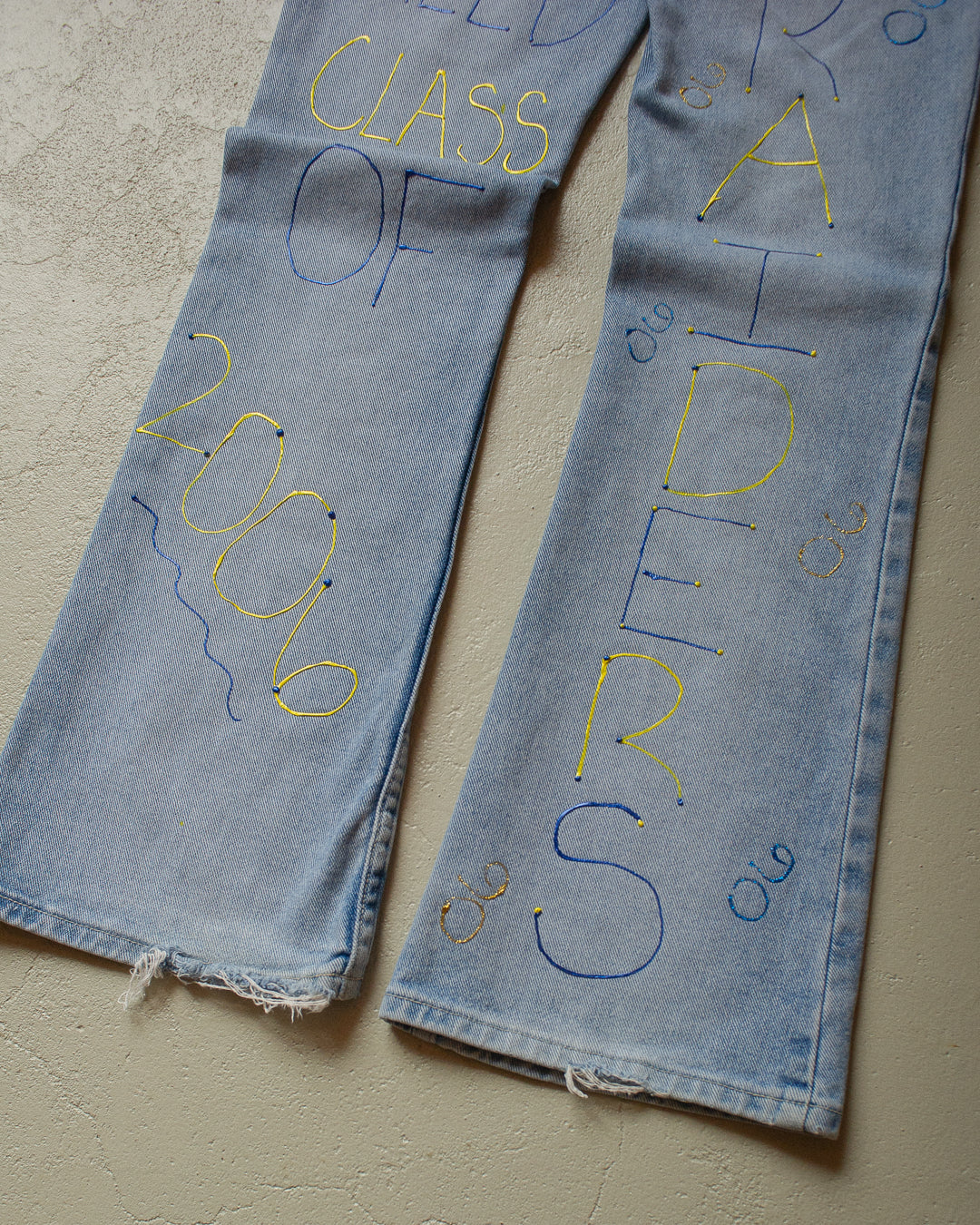 2000s Handpainted Flared Jeans - 28