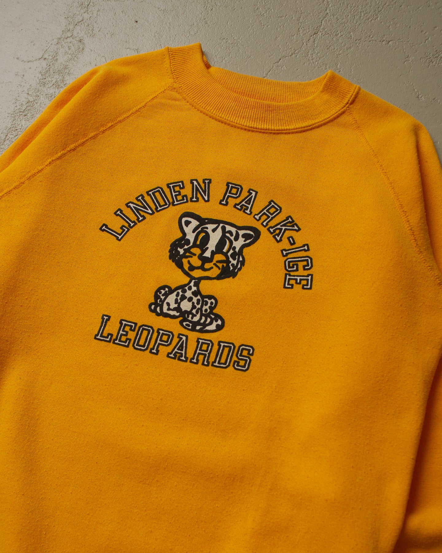 1980s Linden Leopards Sweatshirt yellow - S/M