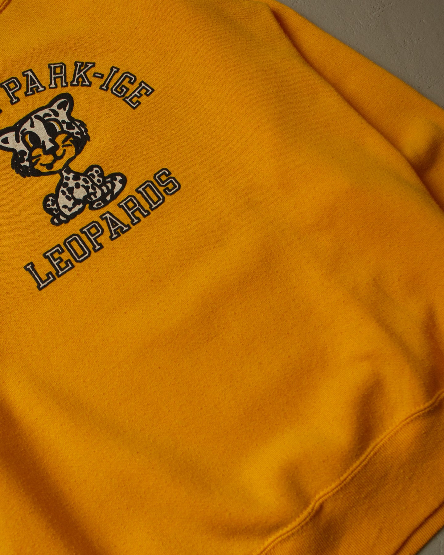 1980s Linden Leopards Sweatshirt yellow - S/M