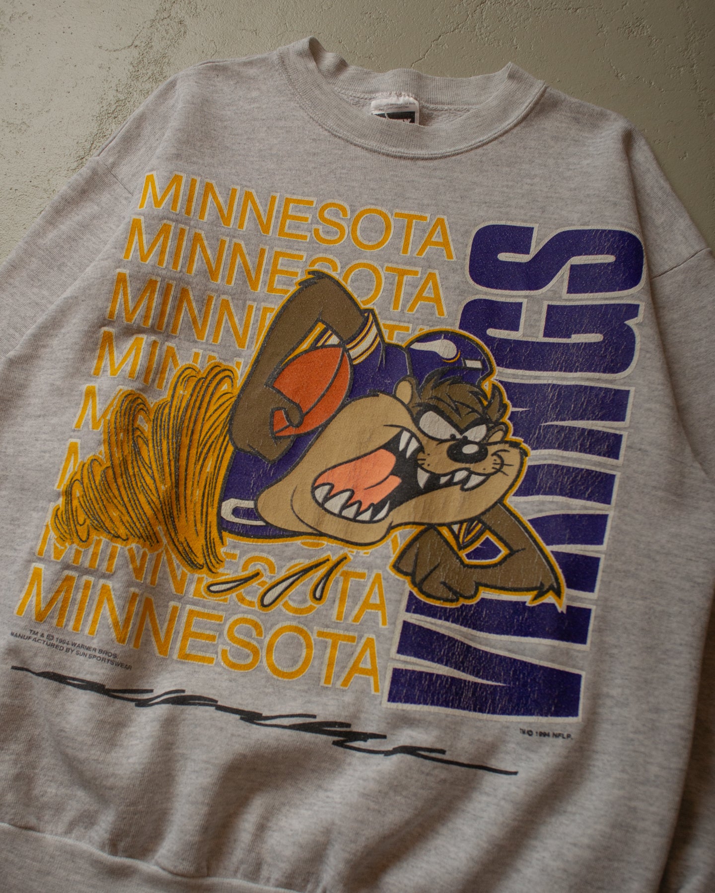 1994 distressed Minnesota Vikings Taz Sweatshirt grey - M/L