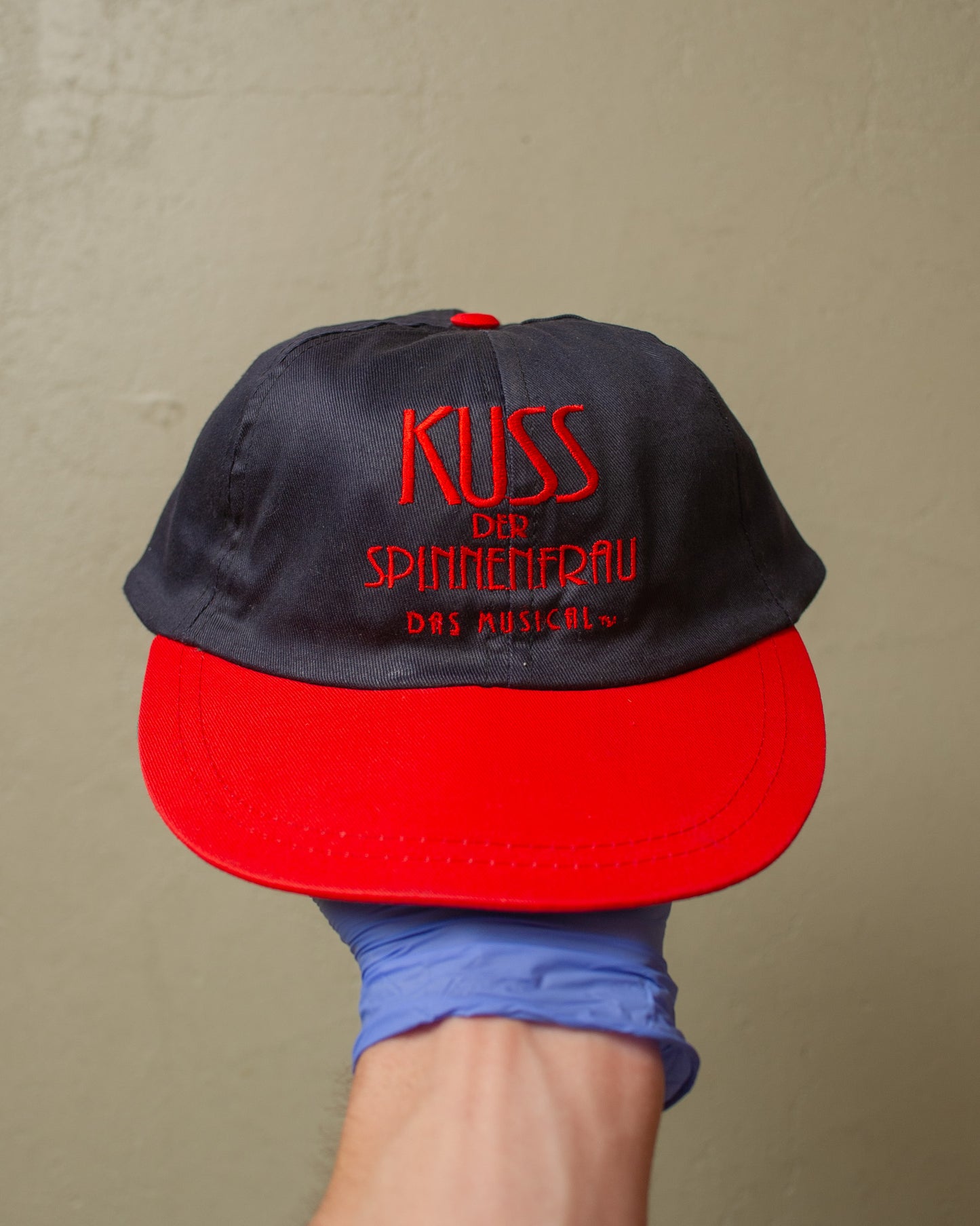 1990s "Kuss der Spinnenfrau" Musical Snapback navyblue/red