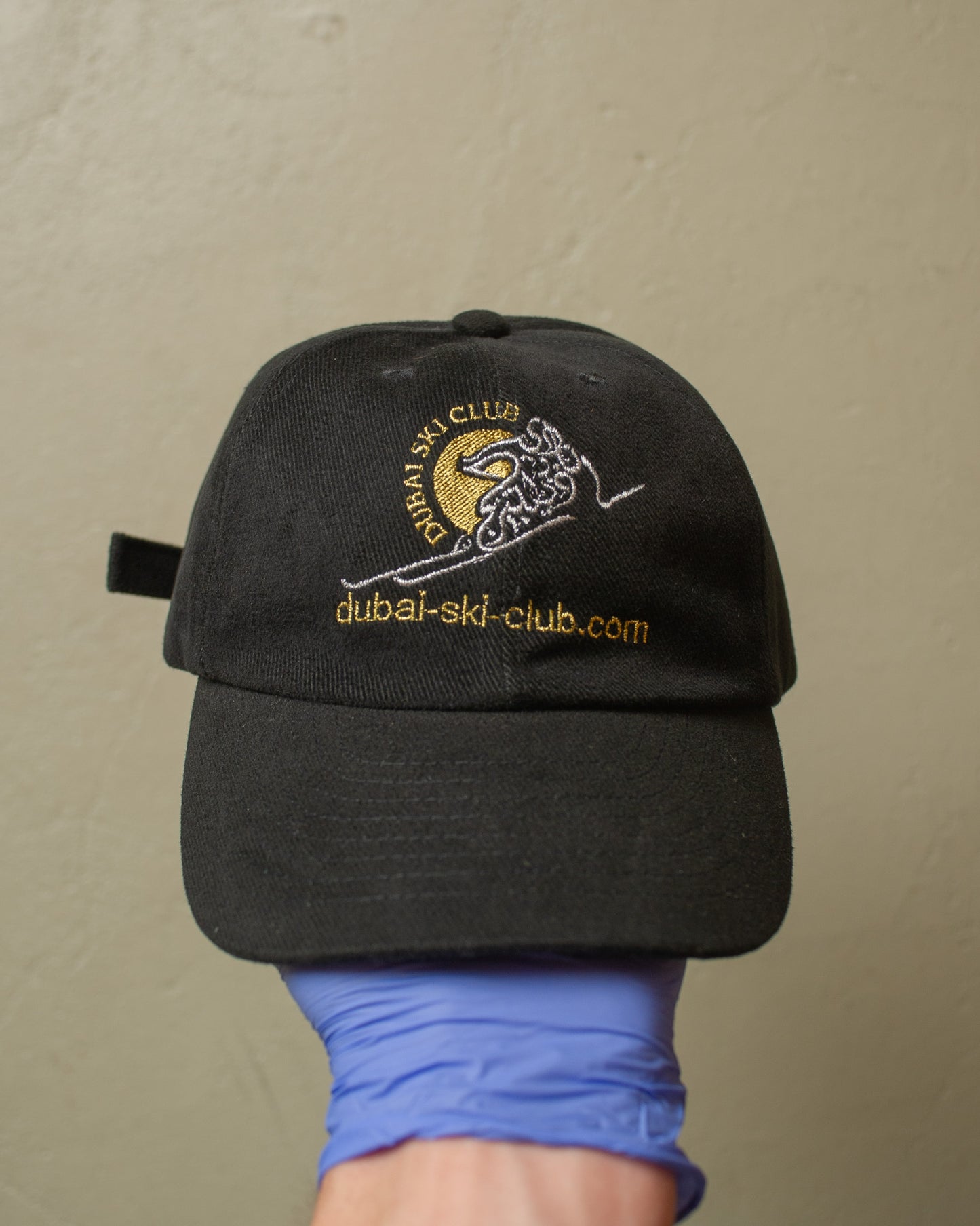 2000s Dubai Ski Club Strapback black