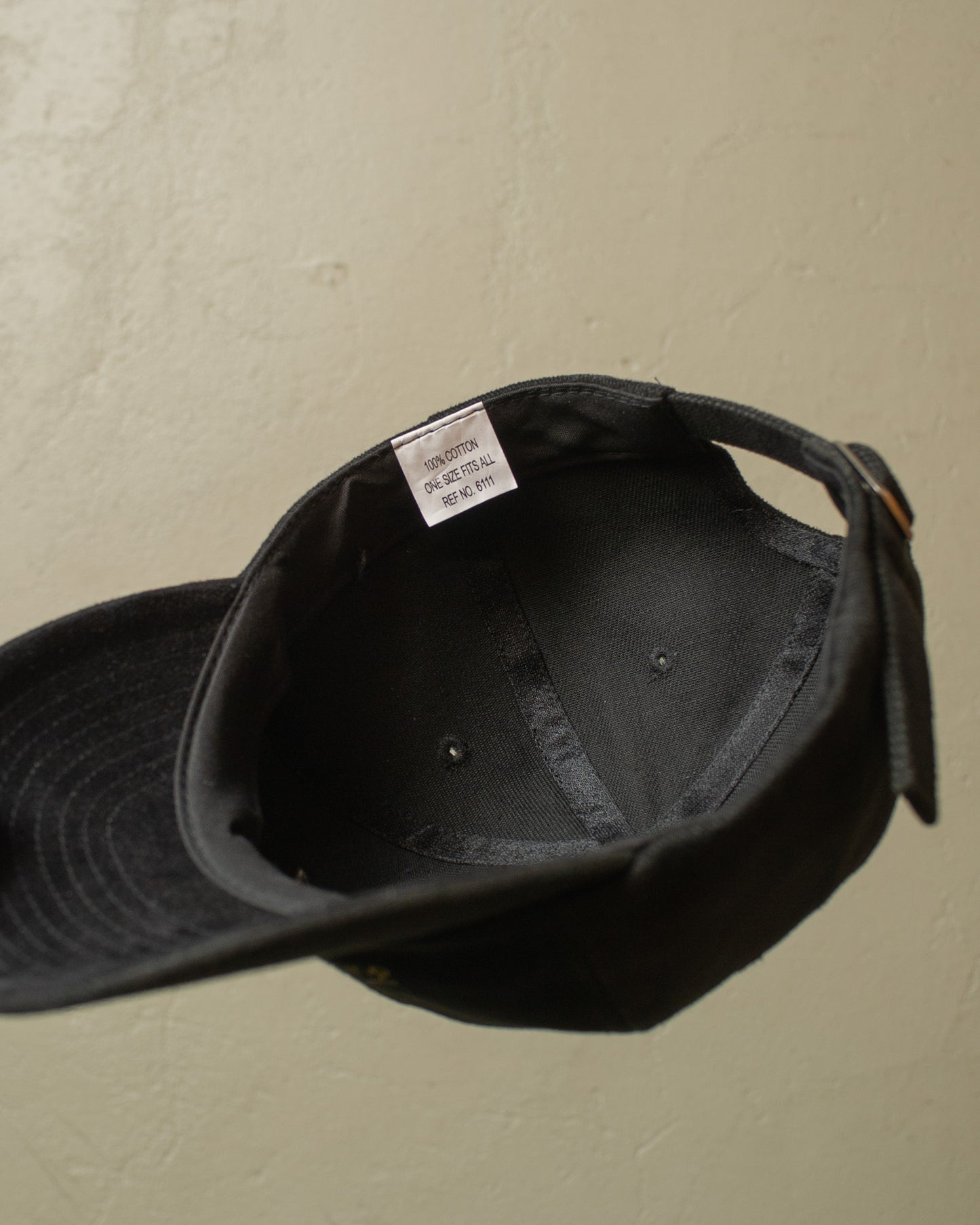 2000s Dubai Ski Club Strapback black