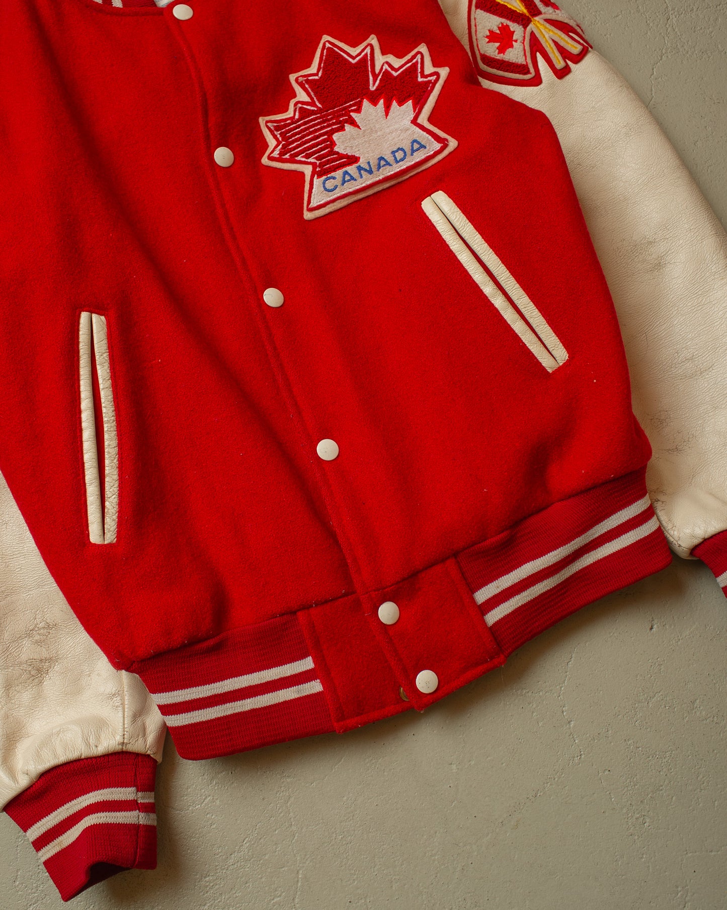 1983 Canada Varsity Jacket red - S/M
