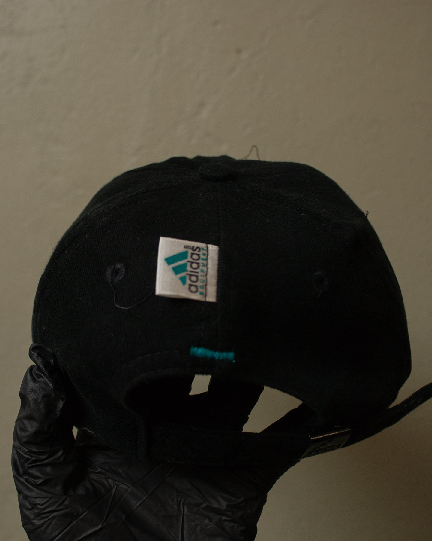 90s Adidas Equipment Strapback black