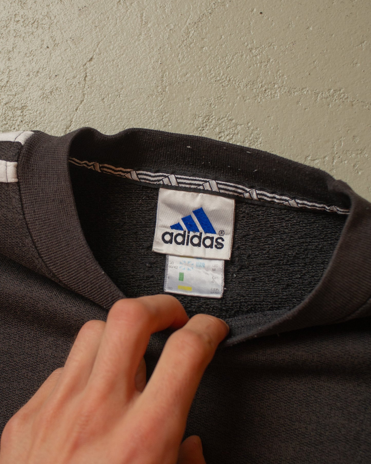 2000s Sunfaded Adidas Logo Sweatshirt black - L/XL