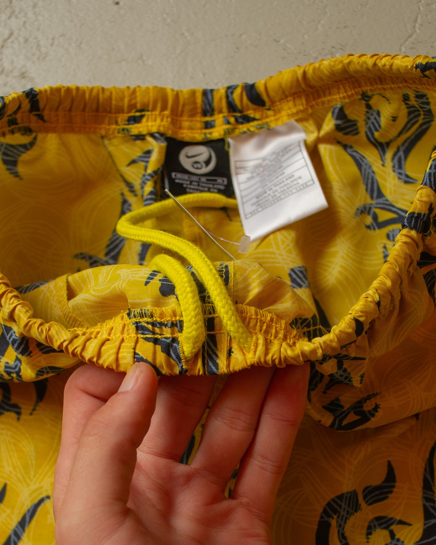 2000s Deadstock Nike Volleyball Tribal Shorts - S/M