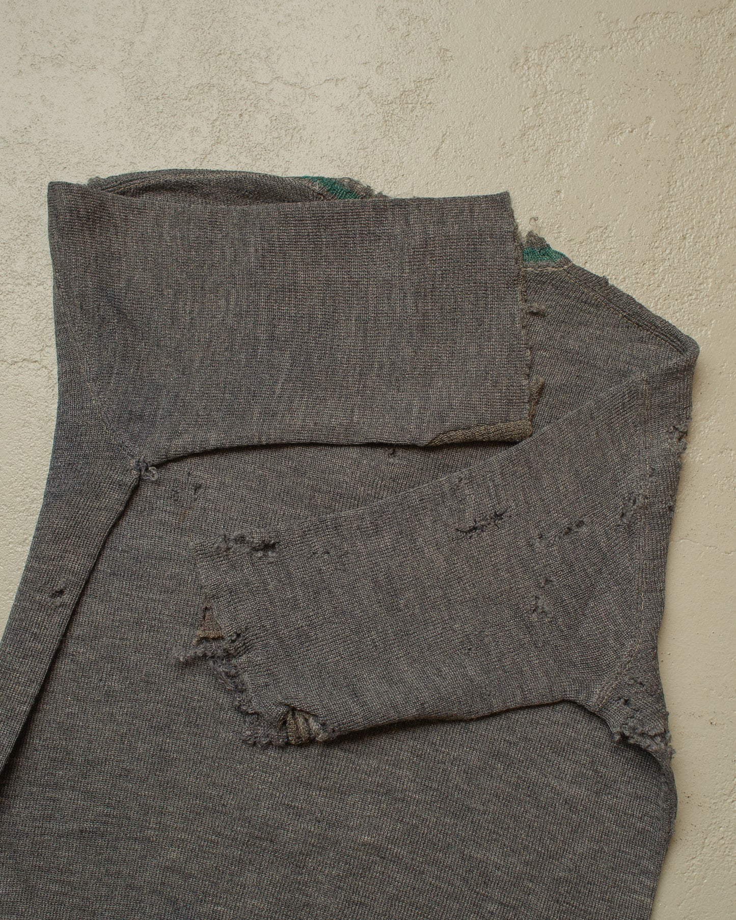 1940s thrashed WW2 German Army V-Neck Knit Sweater grey - M/L
