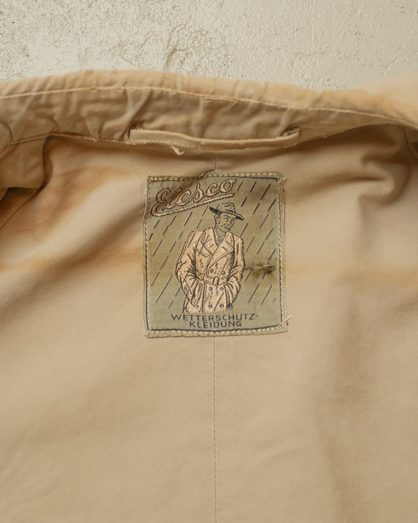 1940s German Elesco Raglan Trenchcoat beige - L