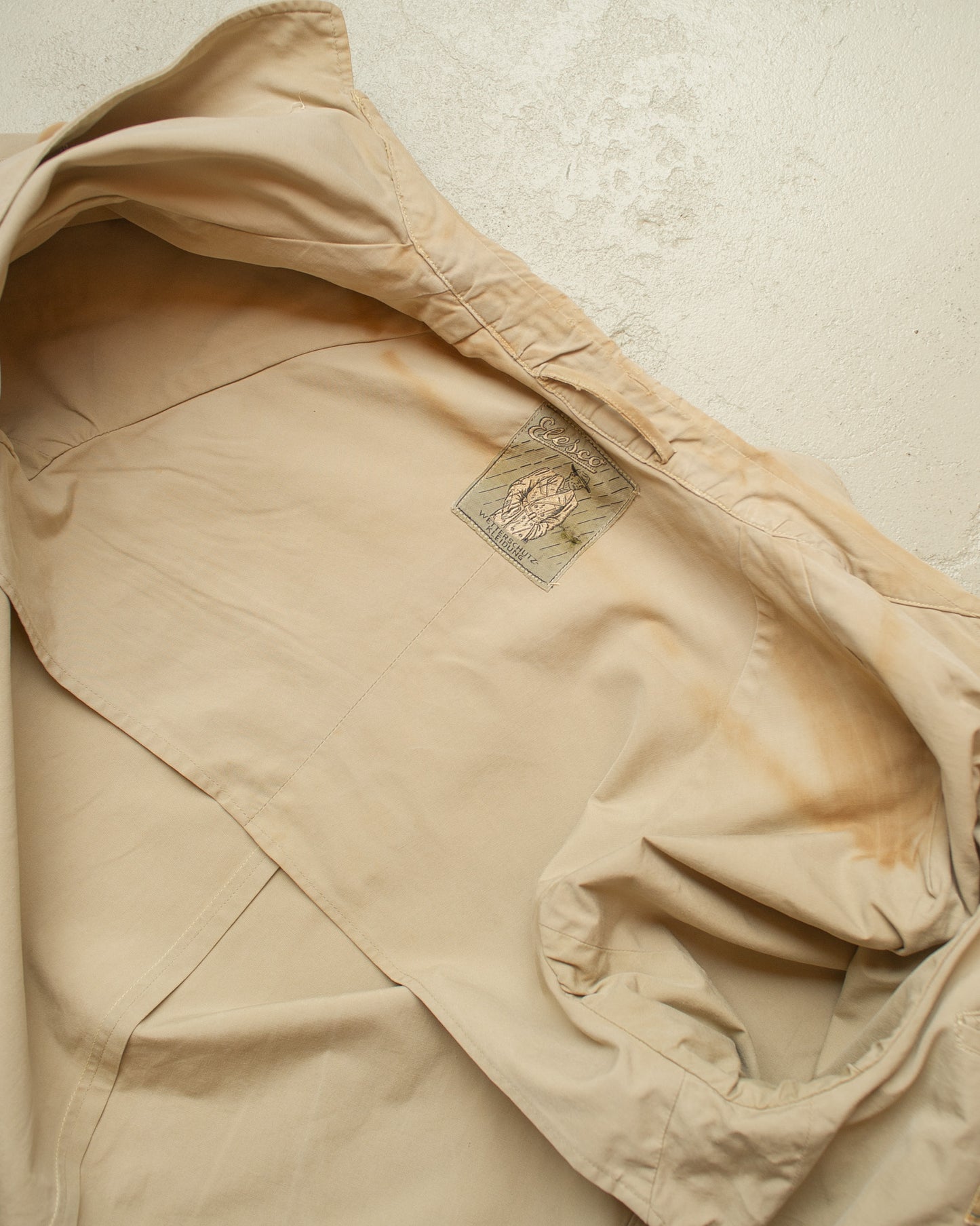 1940s German Elesco Raglan Trenchcoat beige - L