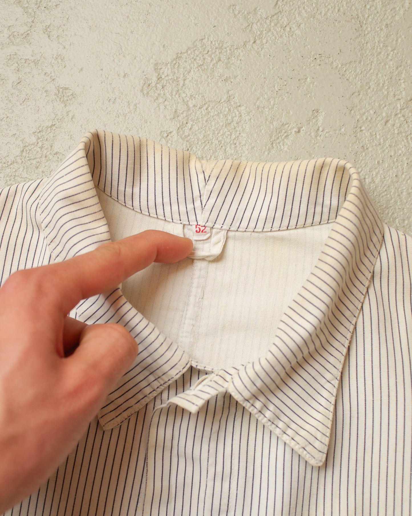 1950s/60s distressed German "Metzgerjacke" Butcher striped Work Jacket white - L