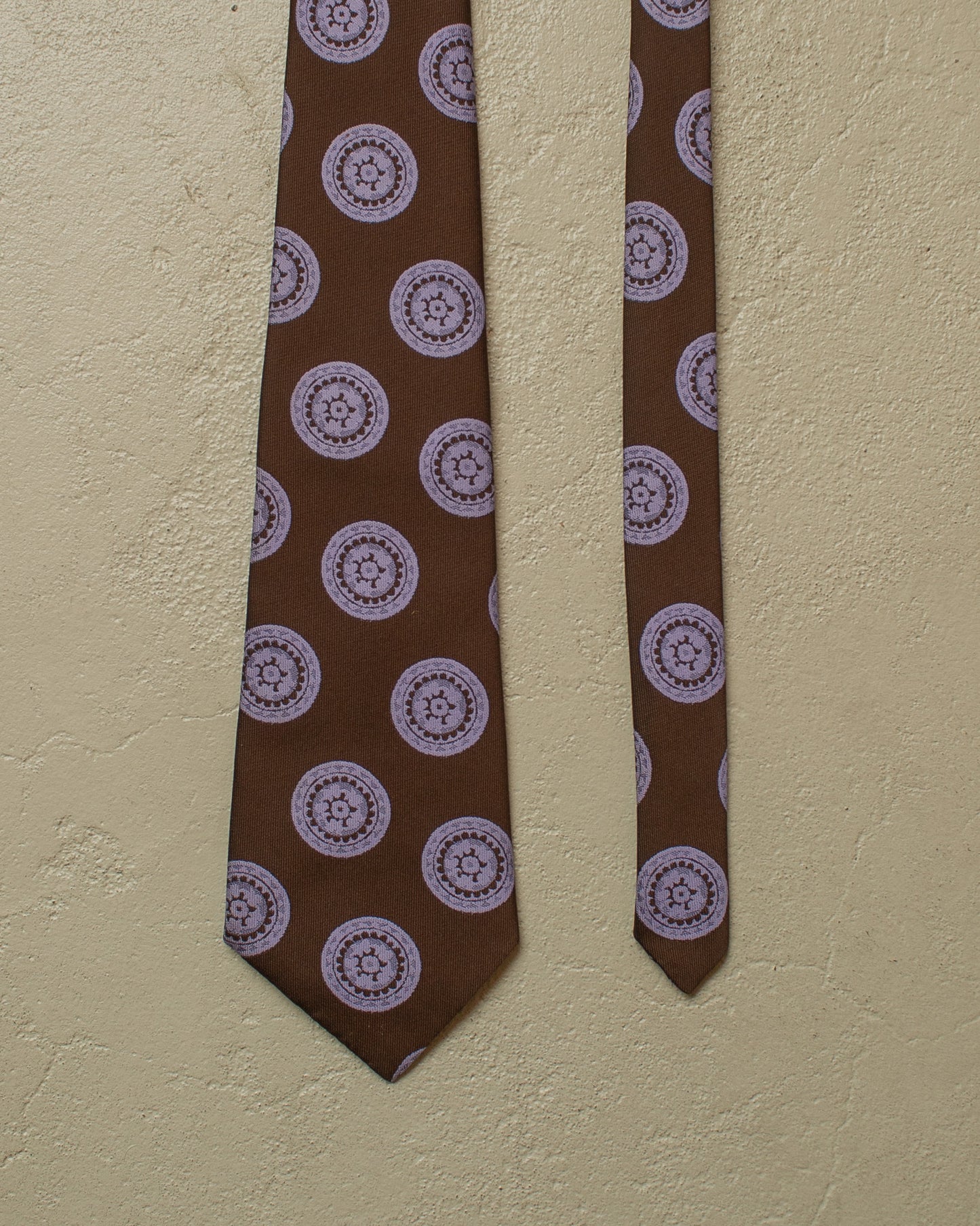 1970s Maica Wheel Pattern TIe brown