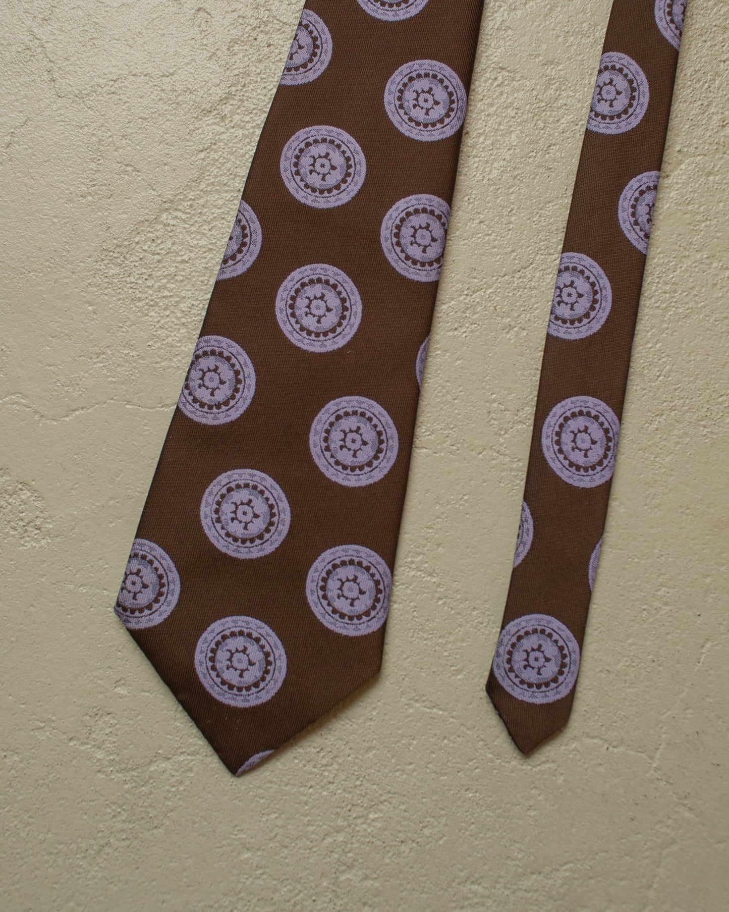1970s Maica Wheel Pattern TIe brown