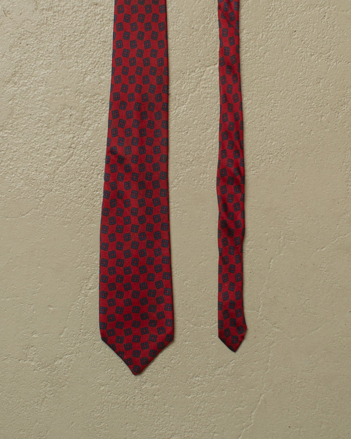 1960s Dafne Pattern Silk Tie burgundy