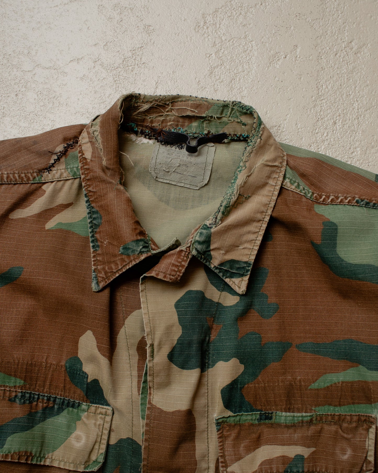 1980s US Army distressed Woodland Camo Field Jacket - L