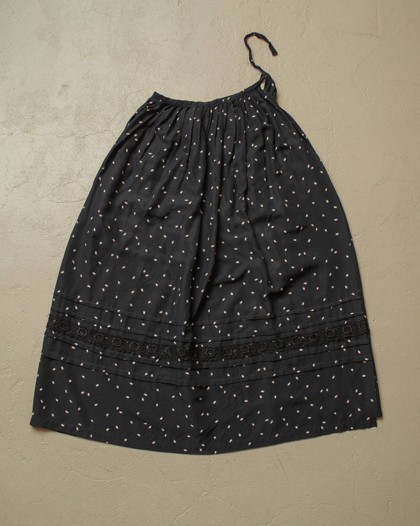ca. 1930s-50s Womens Traditional? Maxi Skirt black - XS/S