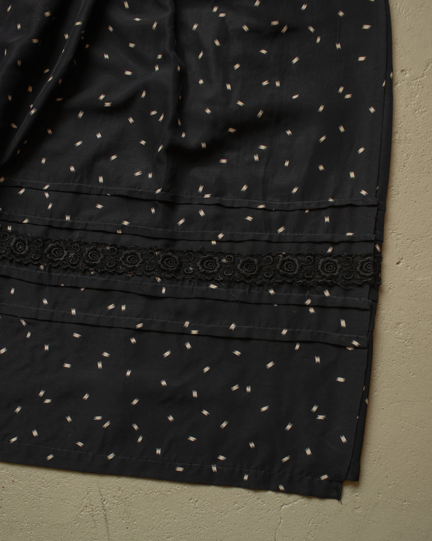 ca. 1930s-50s Womens Traditional? Maxi Skirt black - XS/S
