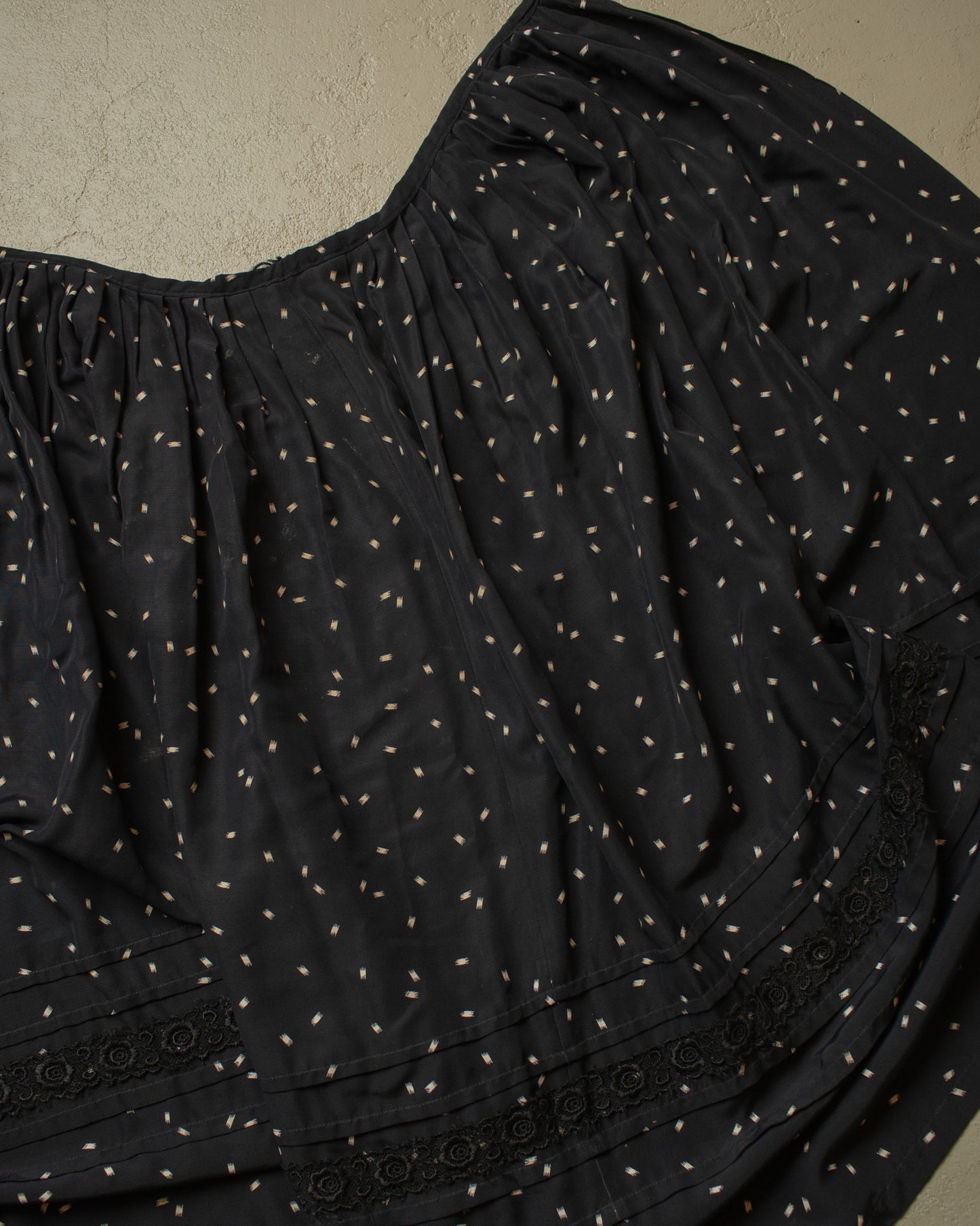 ca. 1930s-50s Womens Traditional? Maxi Skirt black - XS/S