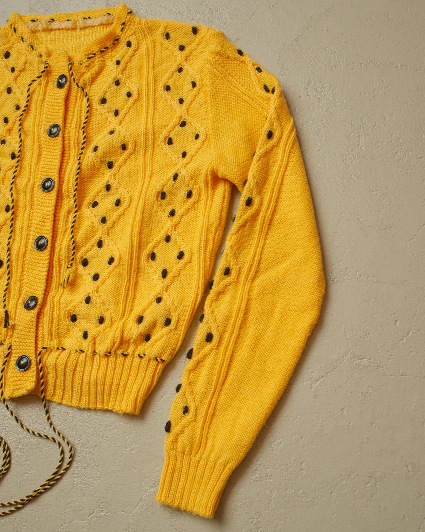 1930s Reproduction Womens Pearl Knit Jacket yellow - S