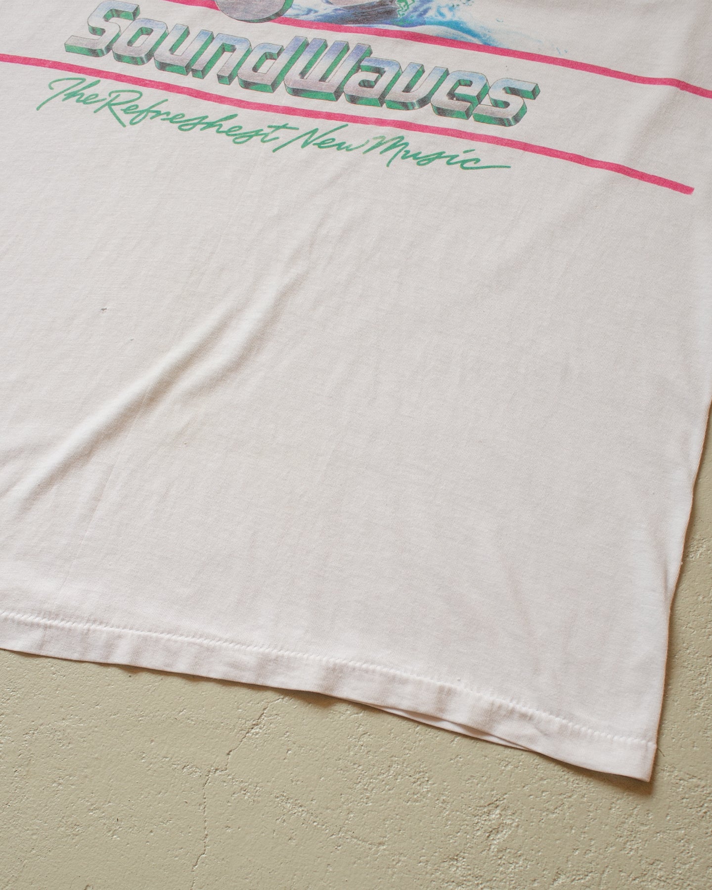 1980s distressed Salem Soundwaves T-shirt white - XL