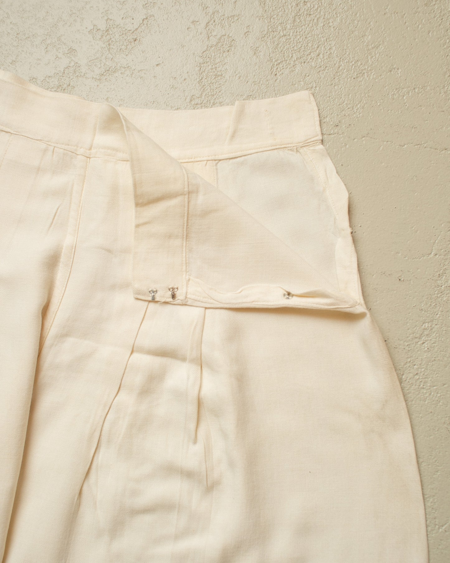 ca. 1930s/40s Womens German Cotton Wide Leg Shorts white - W25,5