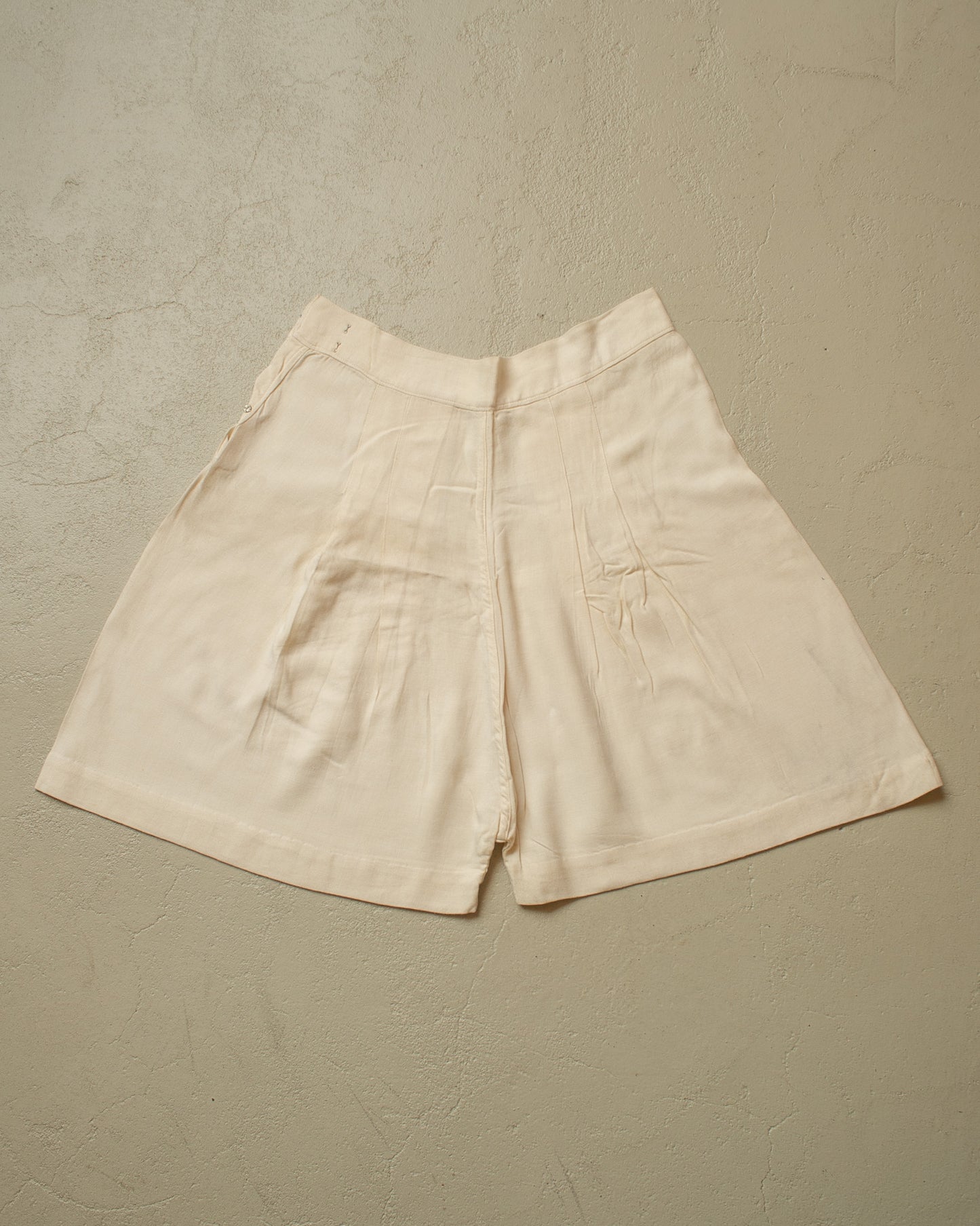 ca. 1930s/40s Womens German Cotton Wide Leg Shorts white - W25,5