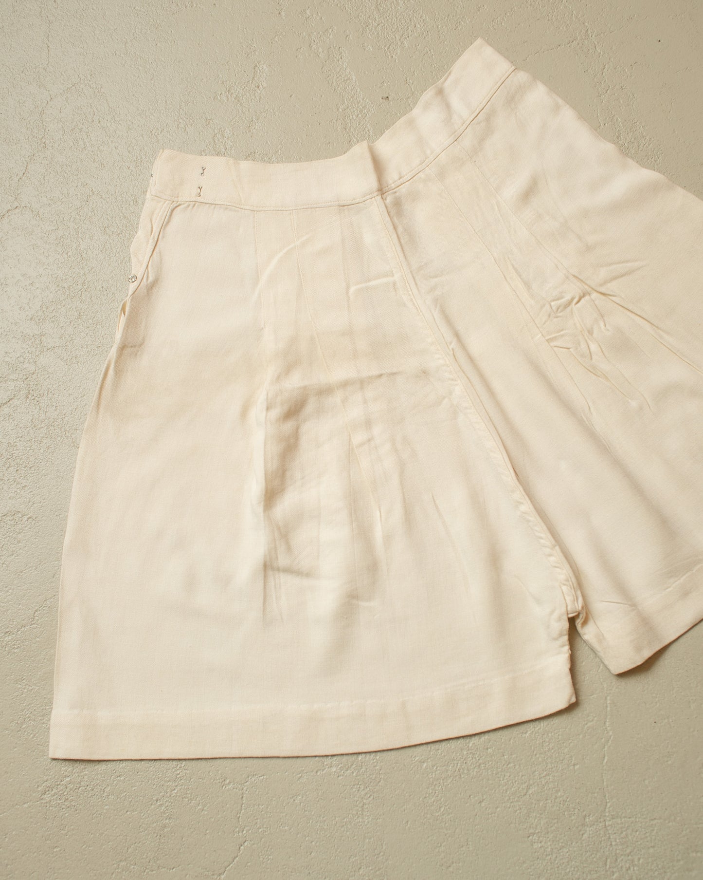 ca. 1930s/40s Womens German Cotton Wide Leg Shorts white - W25,5