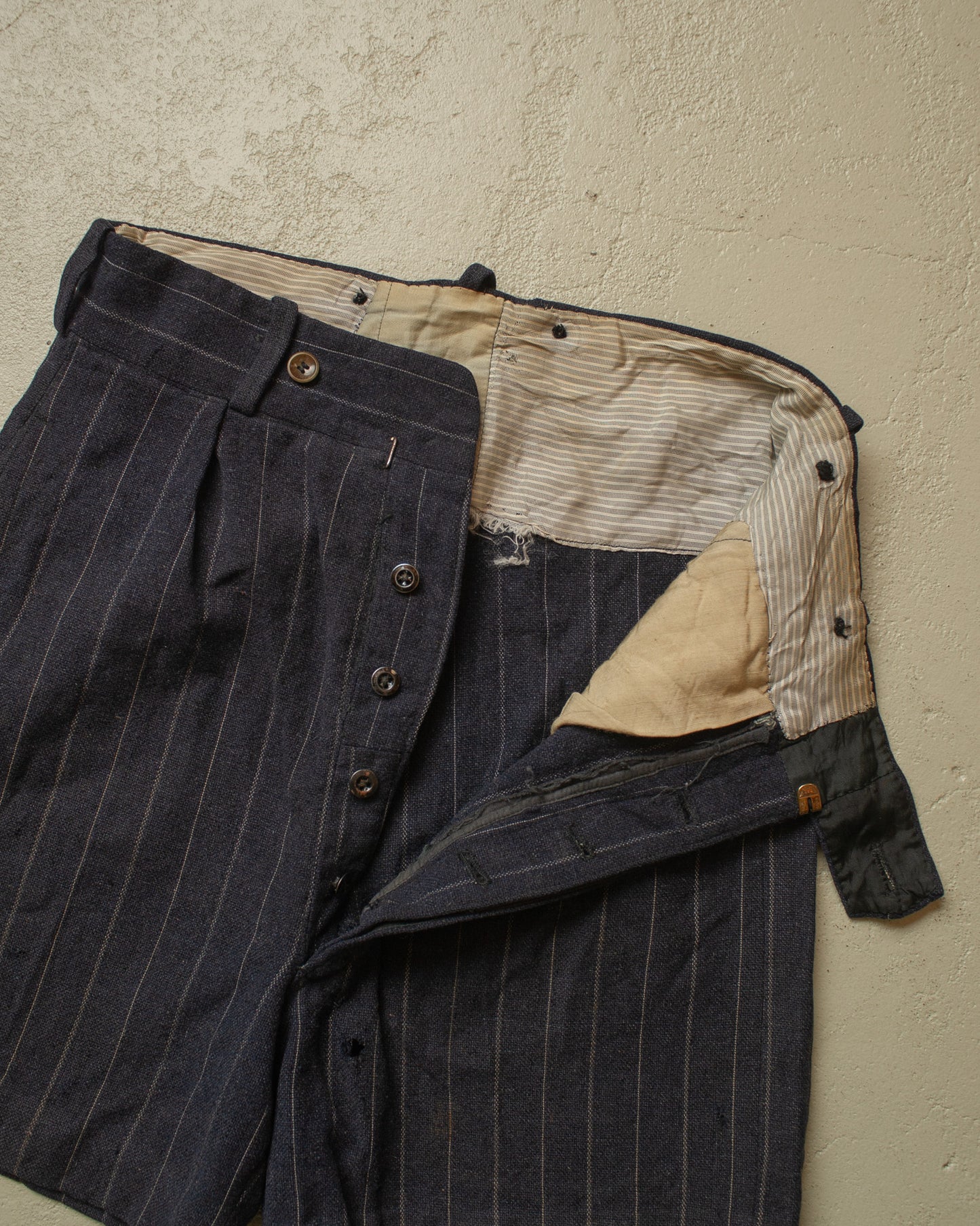 1930s German pinstriped Suit Shorts navyblue - W27,5