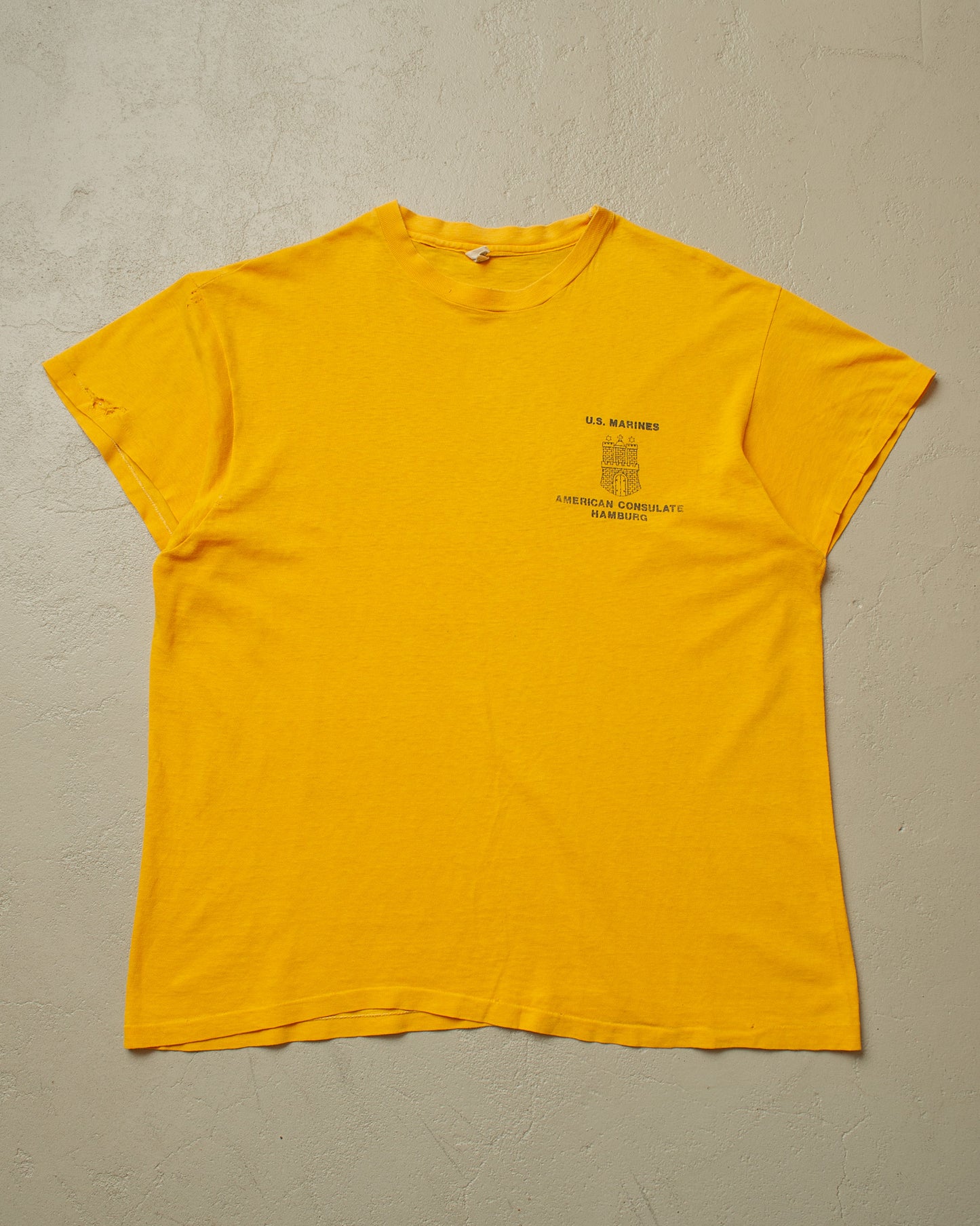 1970s/80s distressed US Marines Consulate Hamburg T-shirt yellow - XL