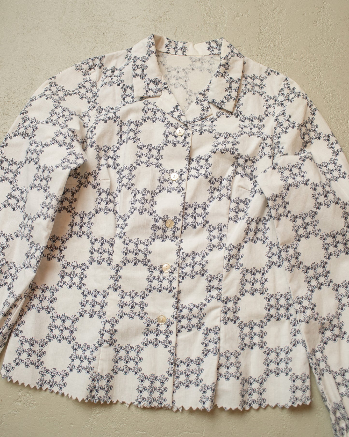 1940s/50s unworn German Womens Flower Print Blouse white -