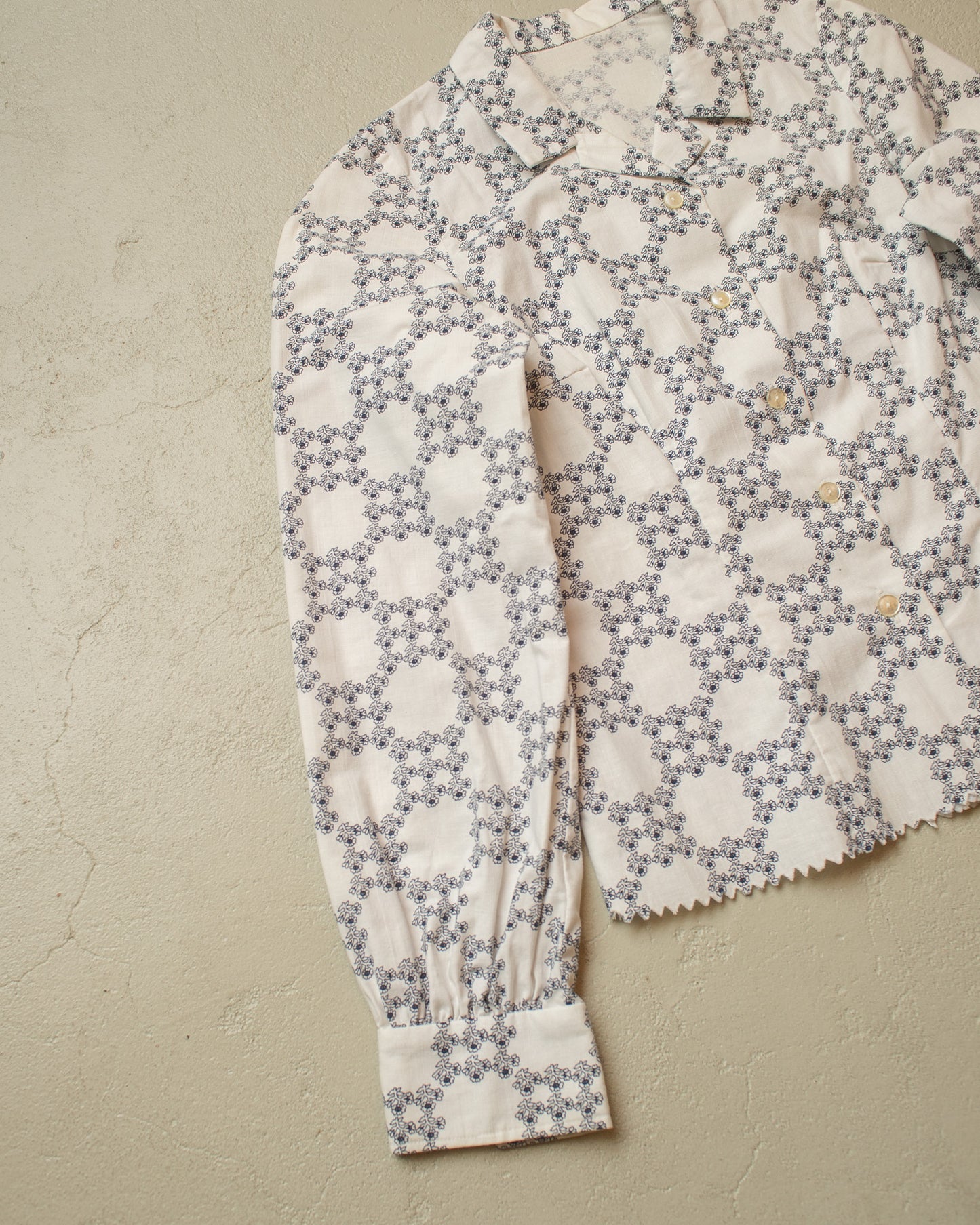 1940s/50s unworn German Womens Flower Print Blouse white -