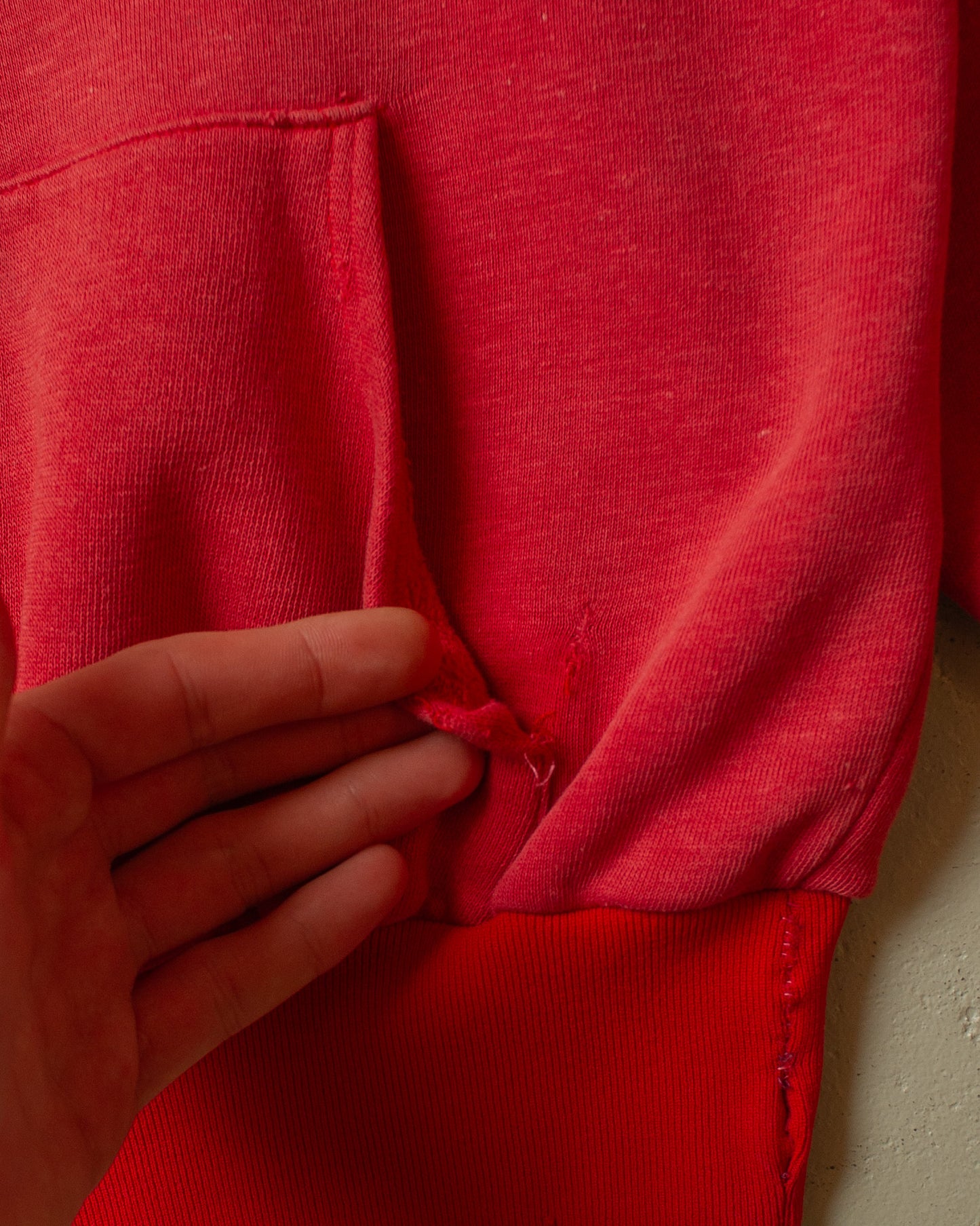 1970s Faded Two Tone Hoodie red - M/L