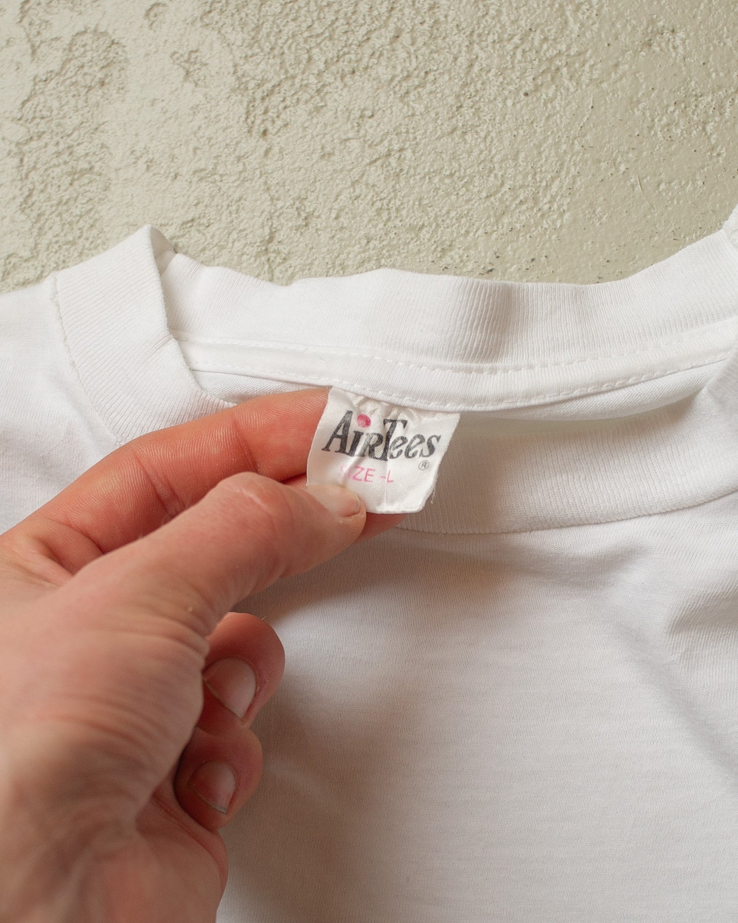 1980s/90s Galerie Janssen ‚Holding Hands‘ T-shirt white - L/XL