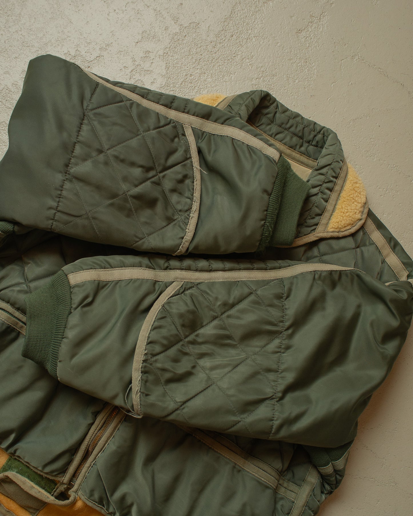 1980s Chevignon Quilted Flight Jacket green - L