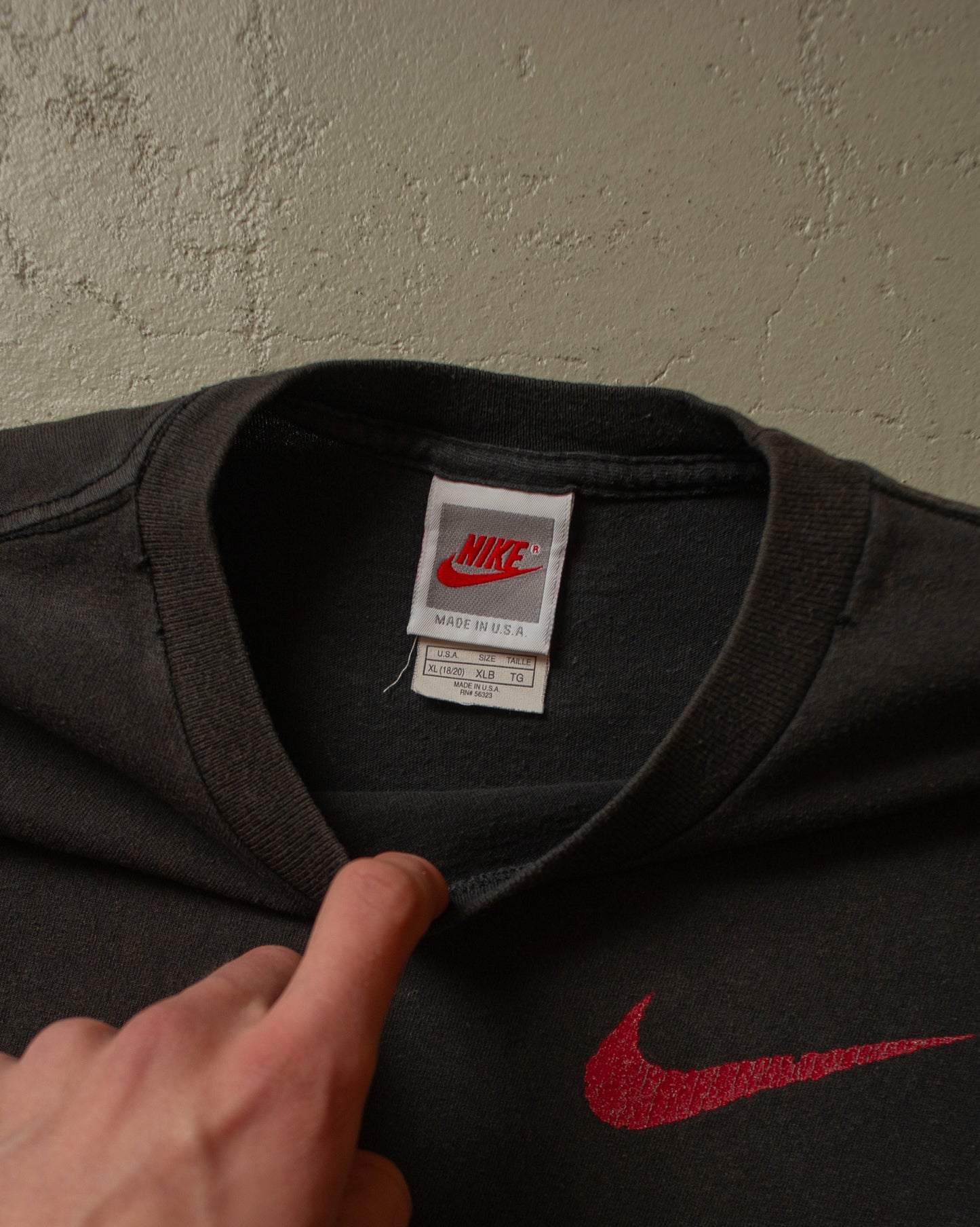 1990s faded Nike T-shirt black - M