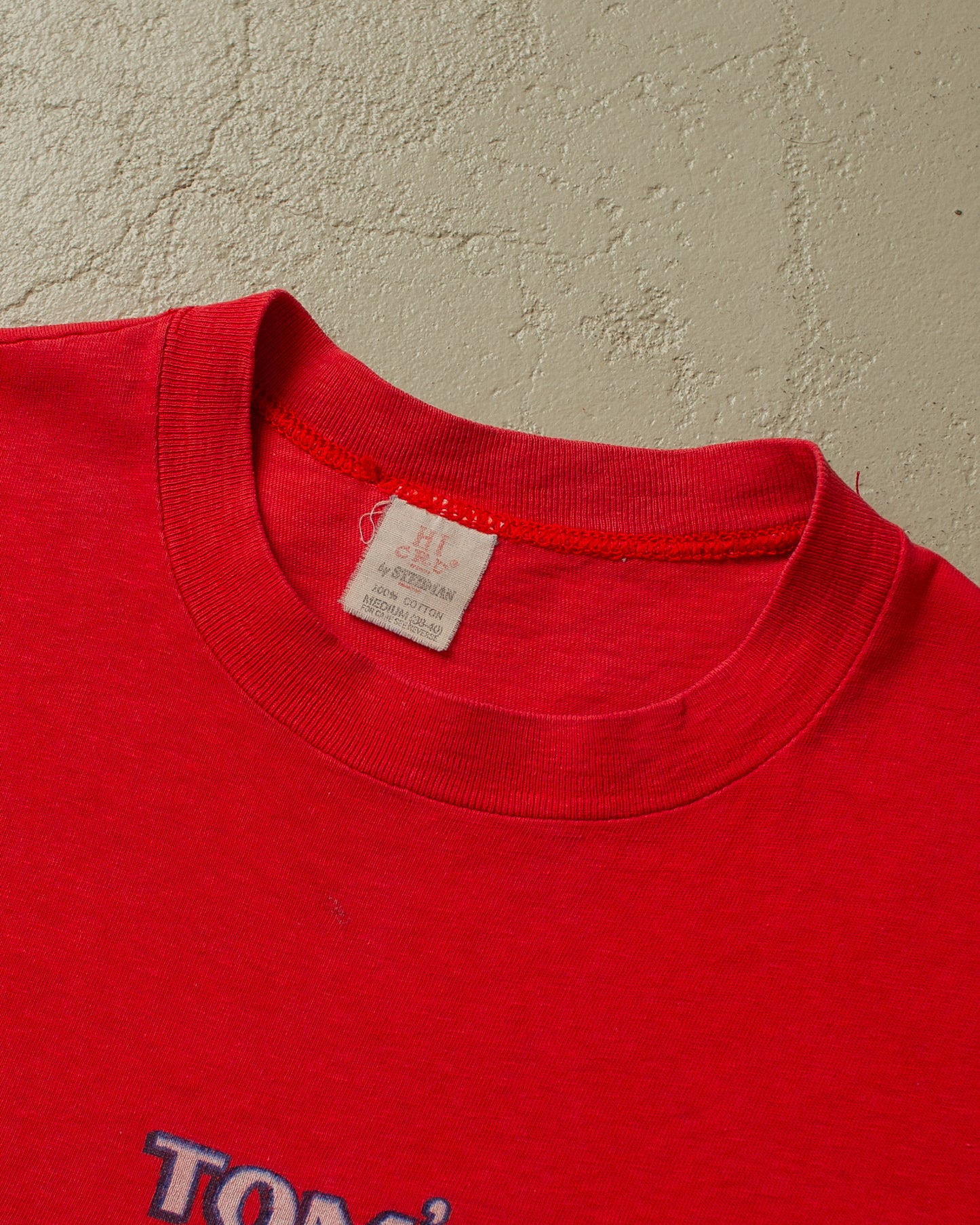 1980s distressed Tom`s Partystore T-shirt red - S/M