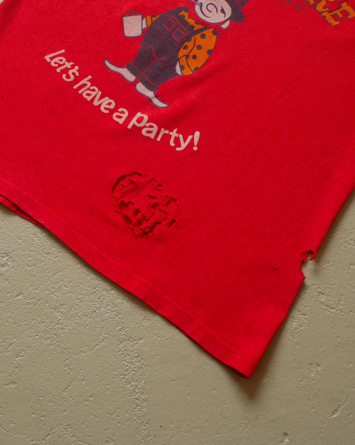 1980s distressed Tom`s Partystore T-shirt red - S/M