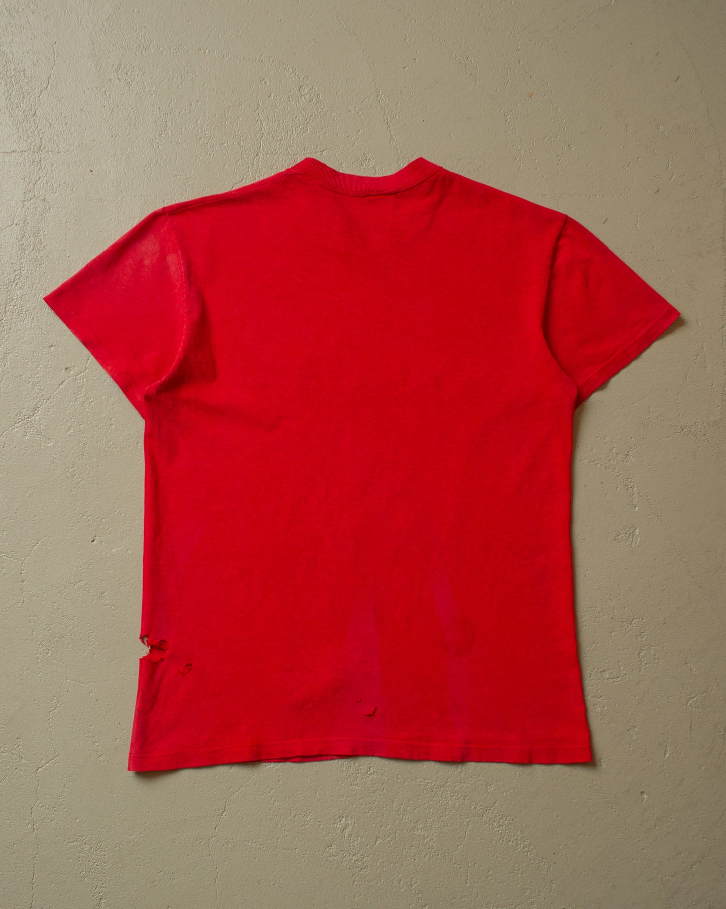 1980s distressed Tom`s Partystore T-shirt red - S/M