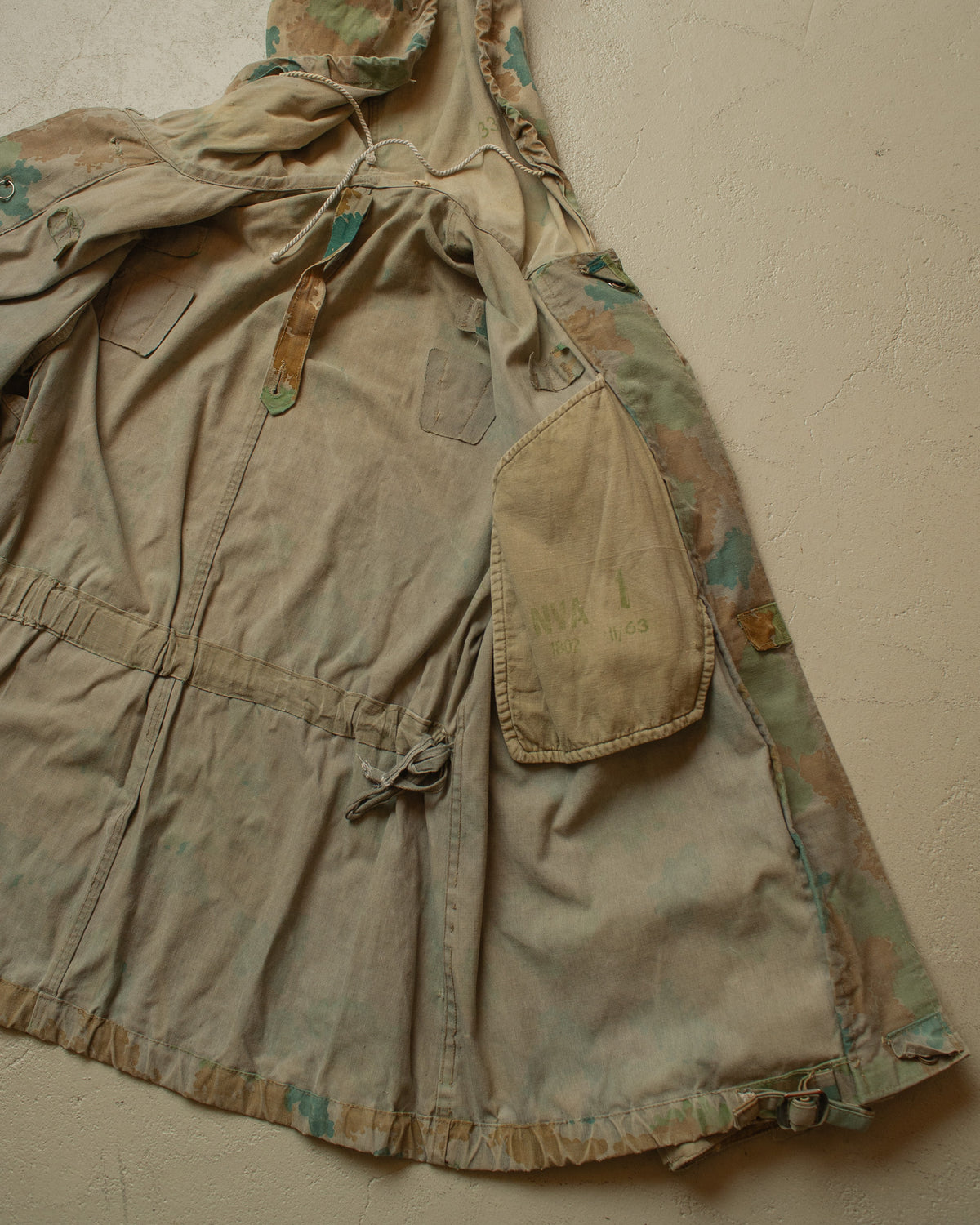 1963 East German DDR Faded "Blumentarn" Field Jacket - L/XL